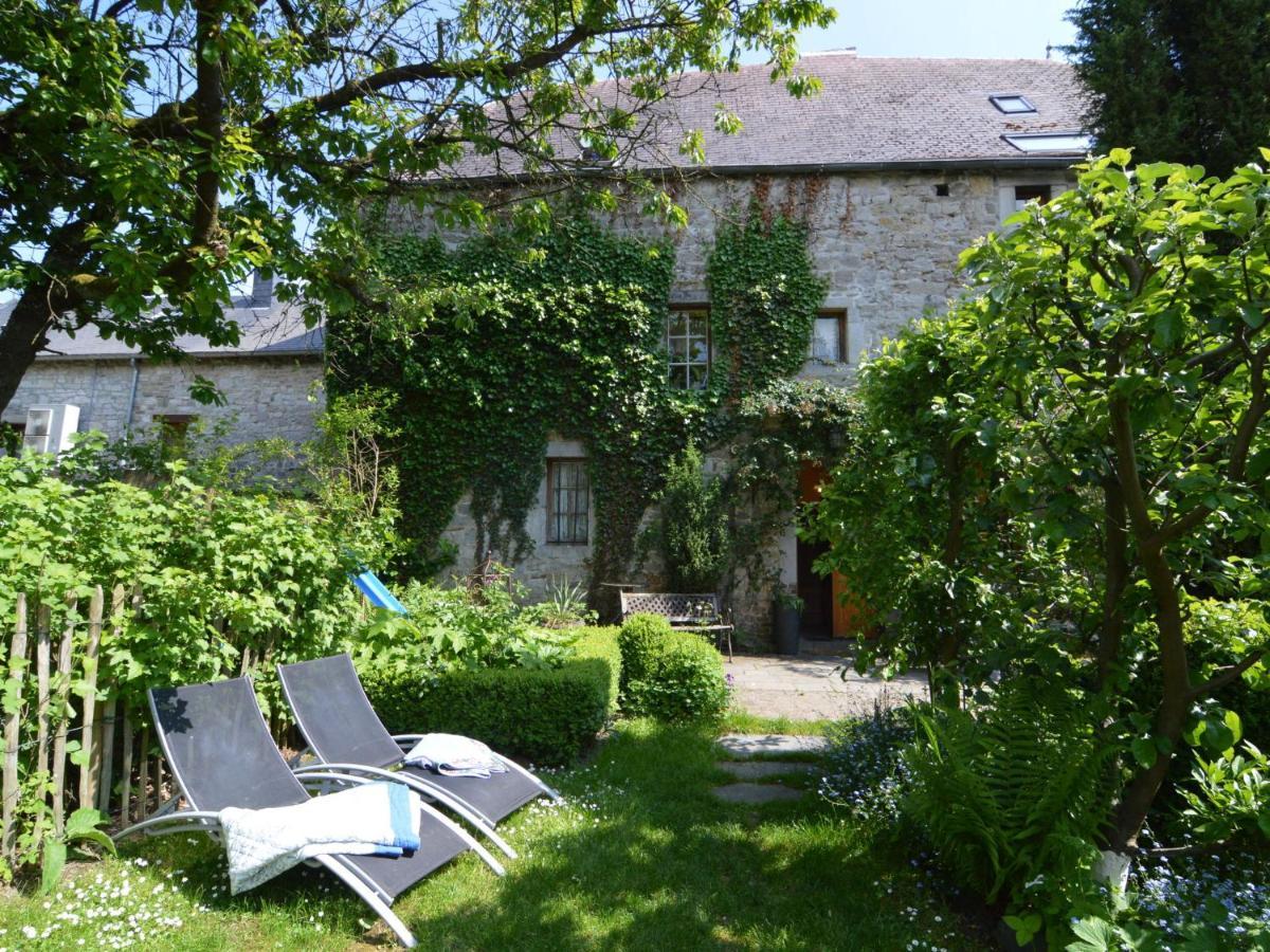 Enchanting Cottage With Terrace Garden Hamoir Exterior foto